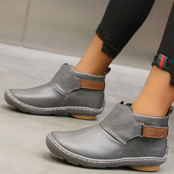 Δερμάτινα παπούτσια φθινοπώρου: κομψότητα και άνεση για την εποχή