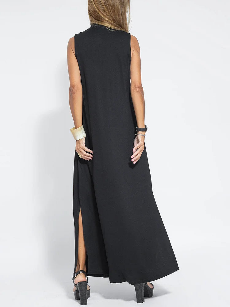 Elegant sleeveless long dress in solid color