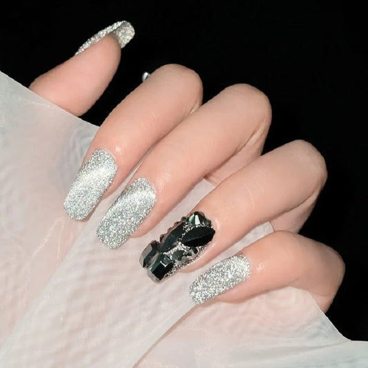 Laser Diamond Nagellack-Set: Intensive Brillanz und glamouröser Glanz 