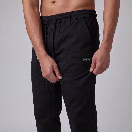 Comfortable cargo pants with great storage capacity 
